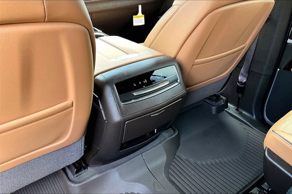 Certified 2026 Cadillac Escalade ESV Luxury w/ Touring Package AWD/4WD image 10