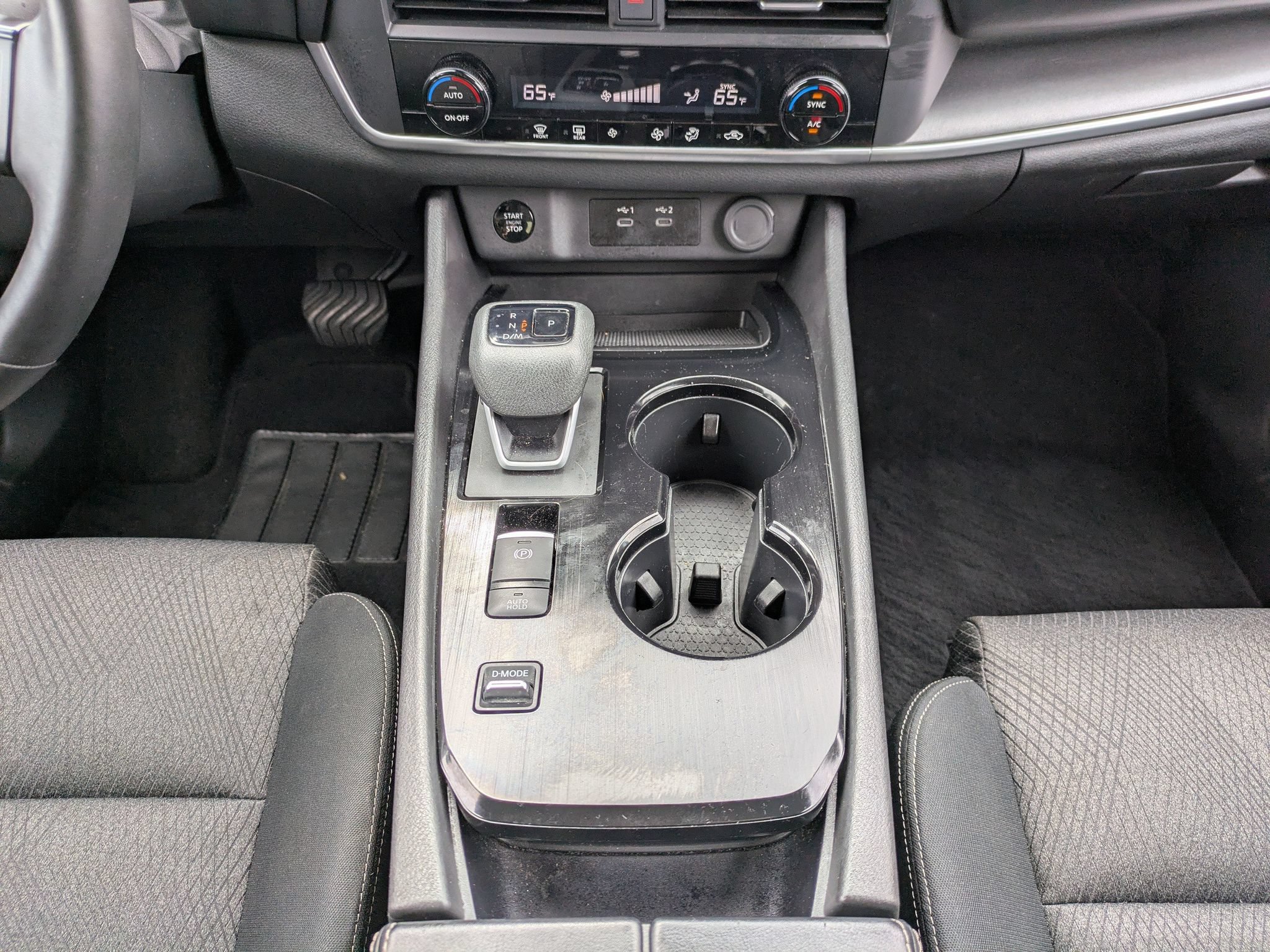 Certified 2025 Nissan Rogue SV FWD image 20