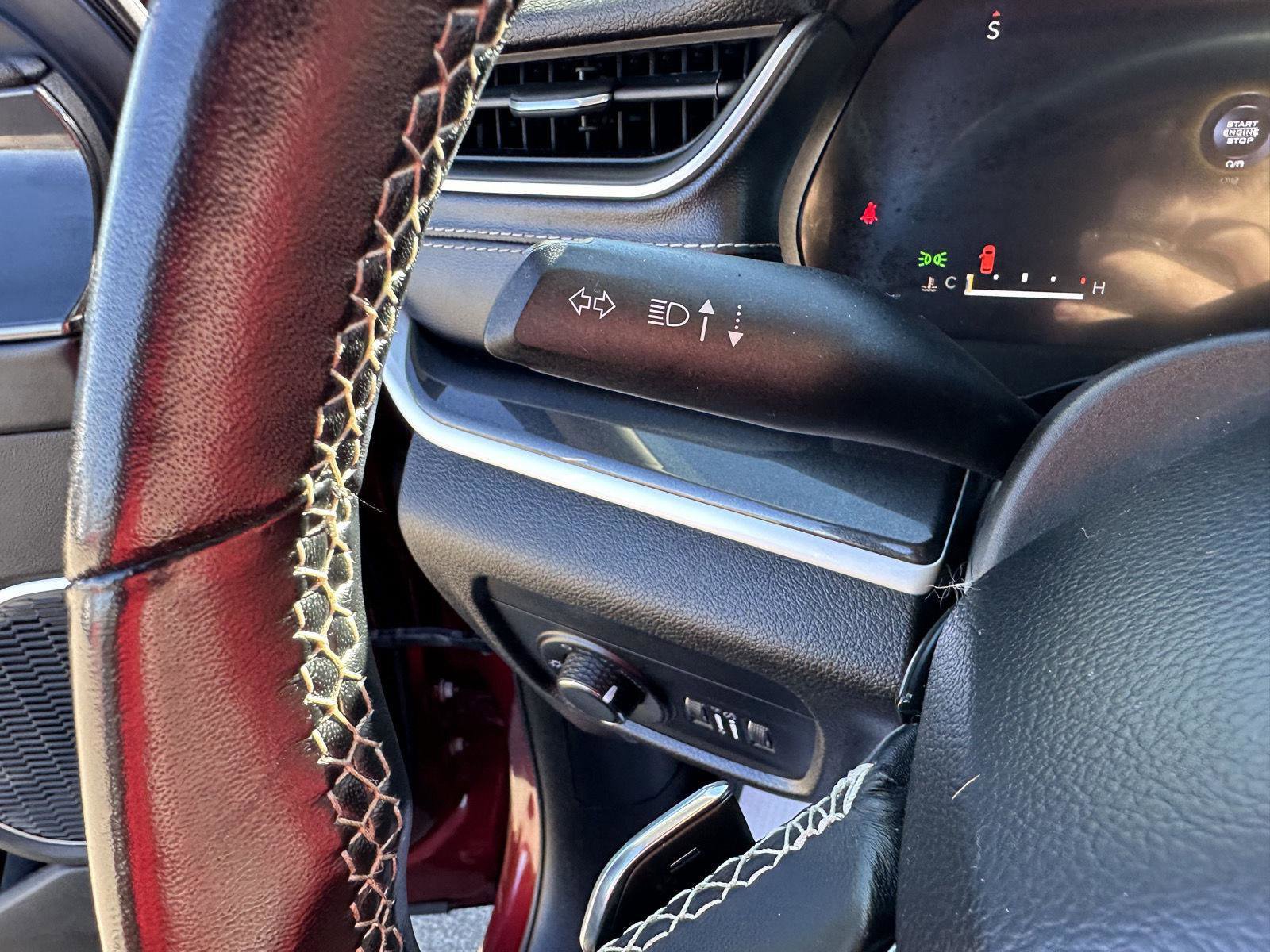 Used 2022 Jeep Grand Cherokee L Laredo w/ Luxury Tech Group I image 28