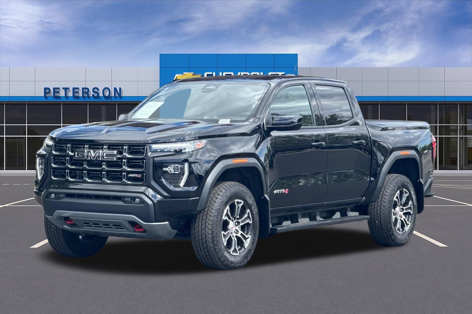 Used 2025 GMC Canyon AT4 AWD/4WD image 8