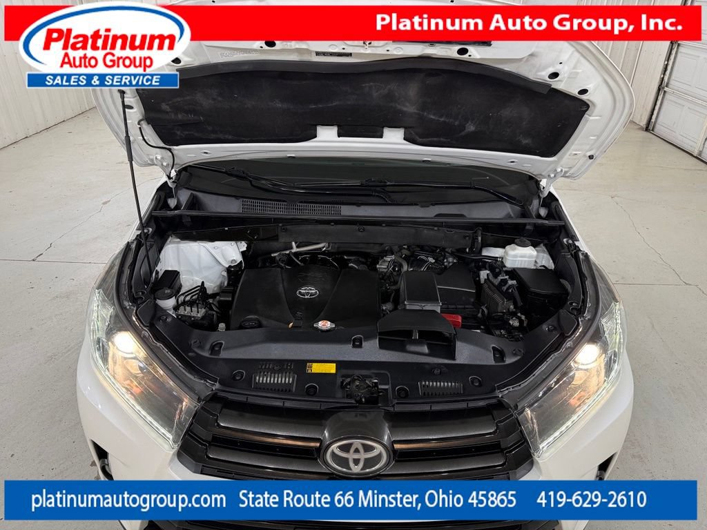 Used 2019 Toyota Highlander SE AWD/4WD image 22
