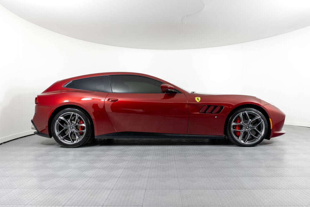 Certified 2019 Ferrari GTC4Lusso T RWD image 16