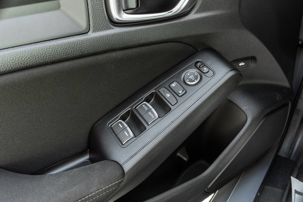 Used 2025 Honda Civic Sport image 13