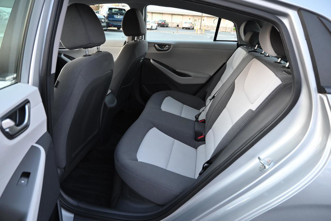 Used 2020 Hyundai Ioniq Blue FWD image 18