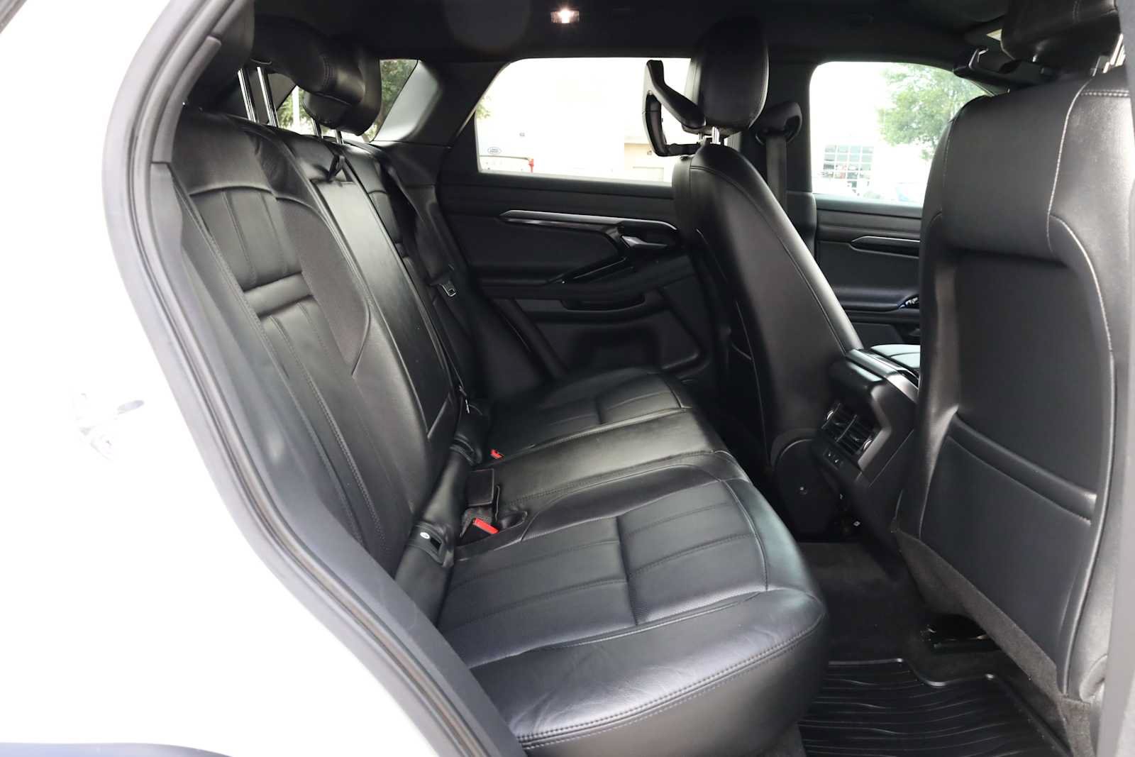Used 2020 Land Rover Range Rover Evoque SE AWD/4WD image 31
