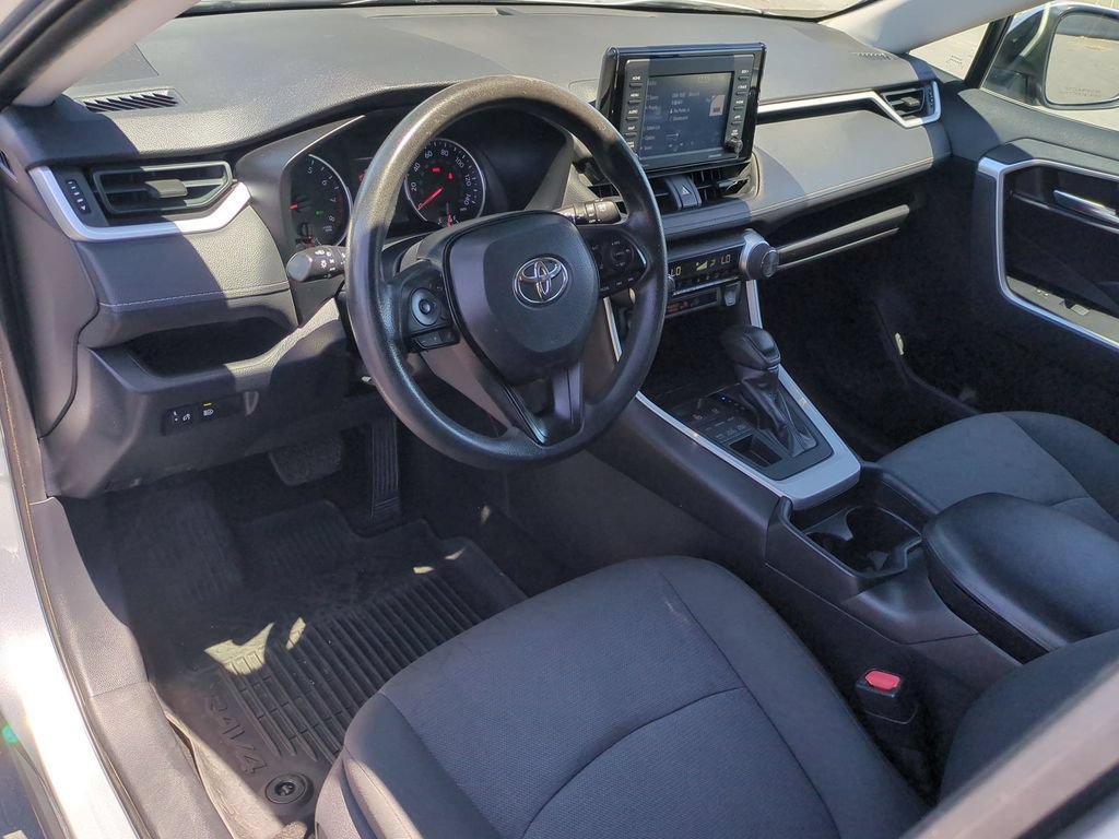 Used 2020 Toyota RAV4 XLE AWD/4WD image 11