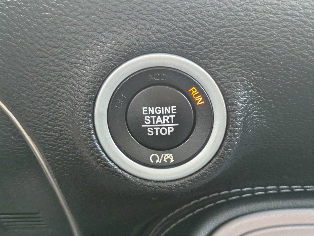 Used 2023 Dodge Challenger SXT RWD image 34