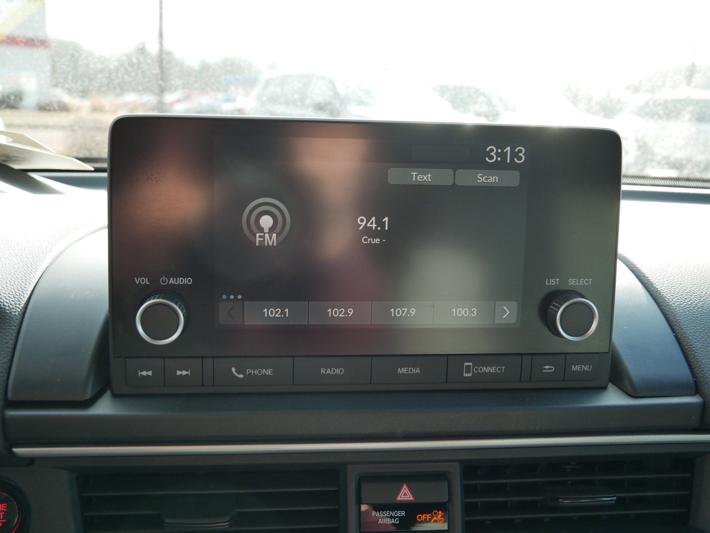 Used 2023 Honda Pilot LX image 22