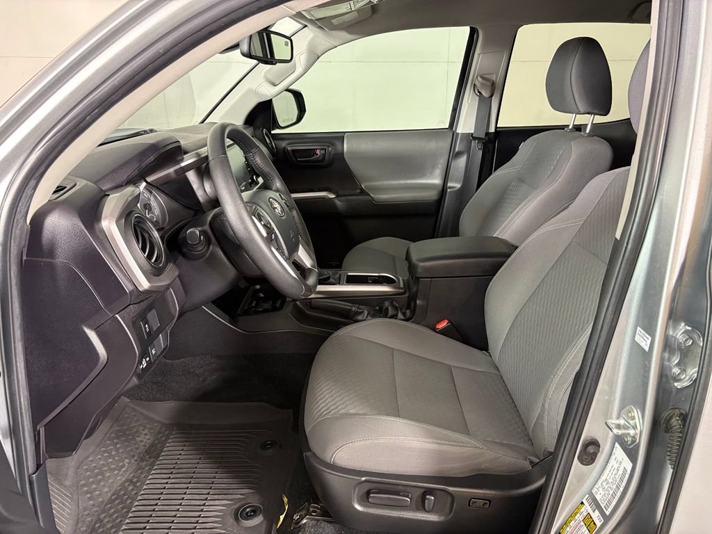 Used 2023 Toyota Tacoma SR5 RWD image 17