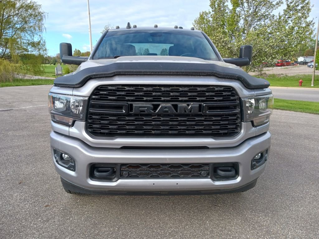 Used 2022 RAM 2500 Big Horn w/ Night Edition AWD/4WD image 3