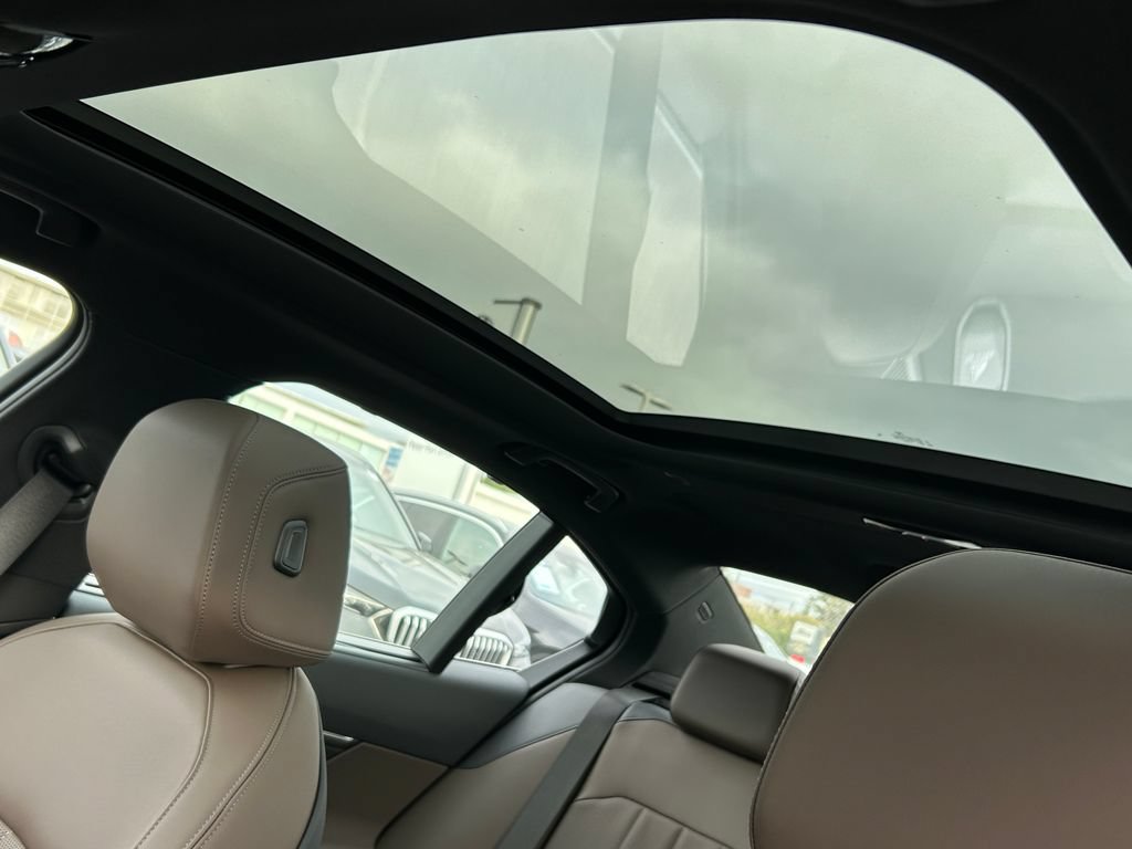 New 2027 BMW 550e xDrive w/ Executive Package AWD/4WD image 16