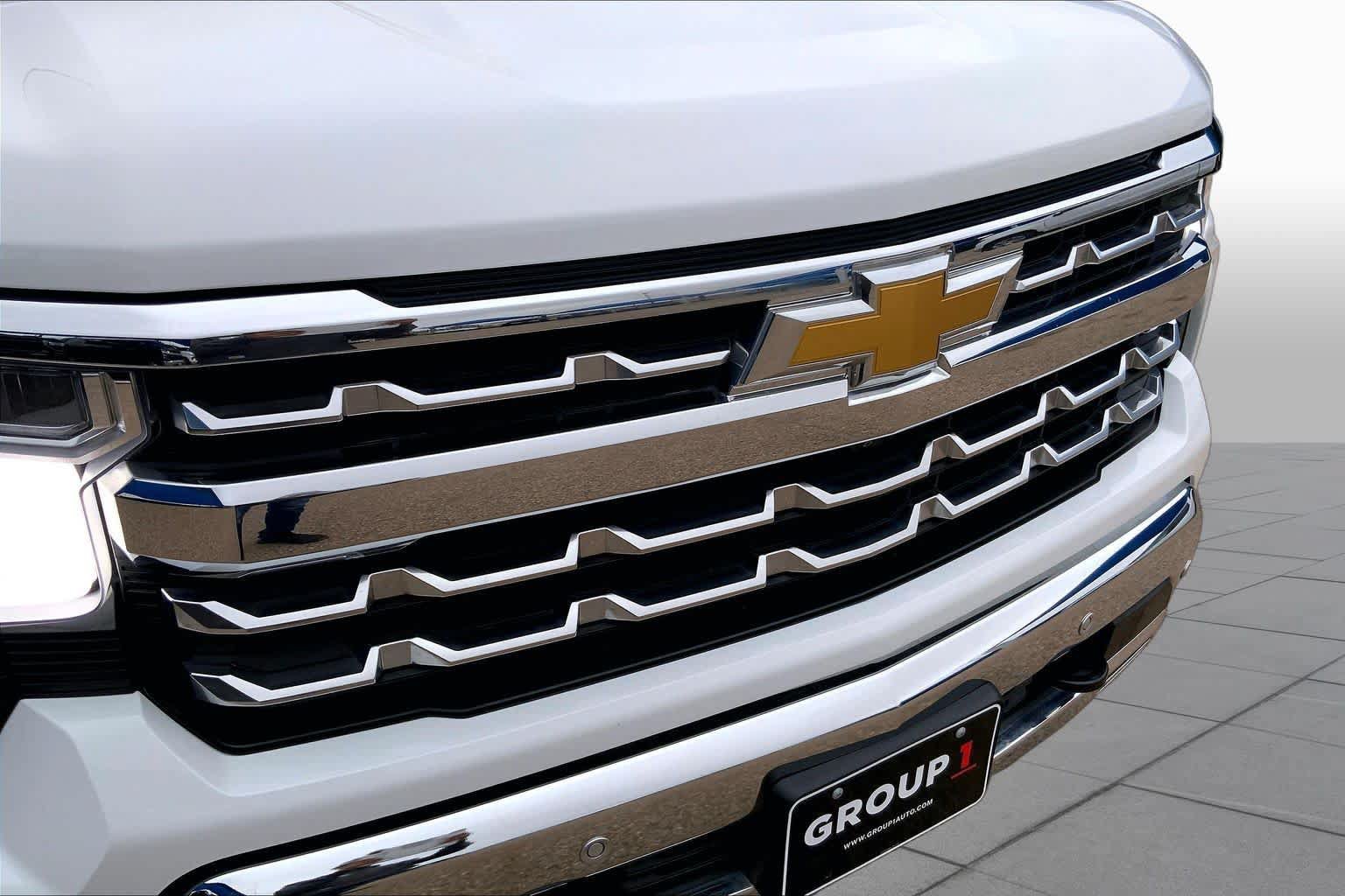 Used 2024 Chevrolet Silverado 1500 LTZ w/ Technology Package AWD/4WD image 30