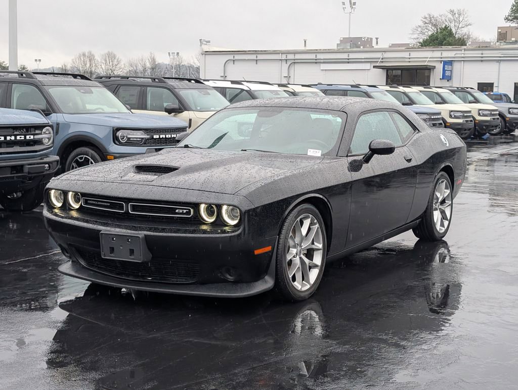 Used 2023 Dodge Challenger GT image 3