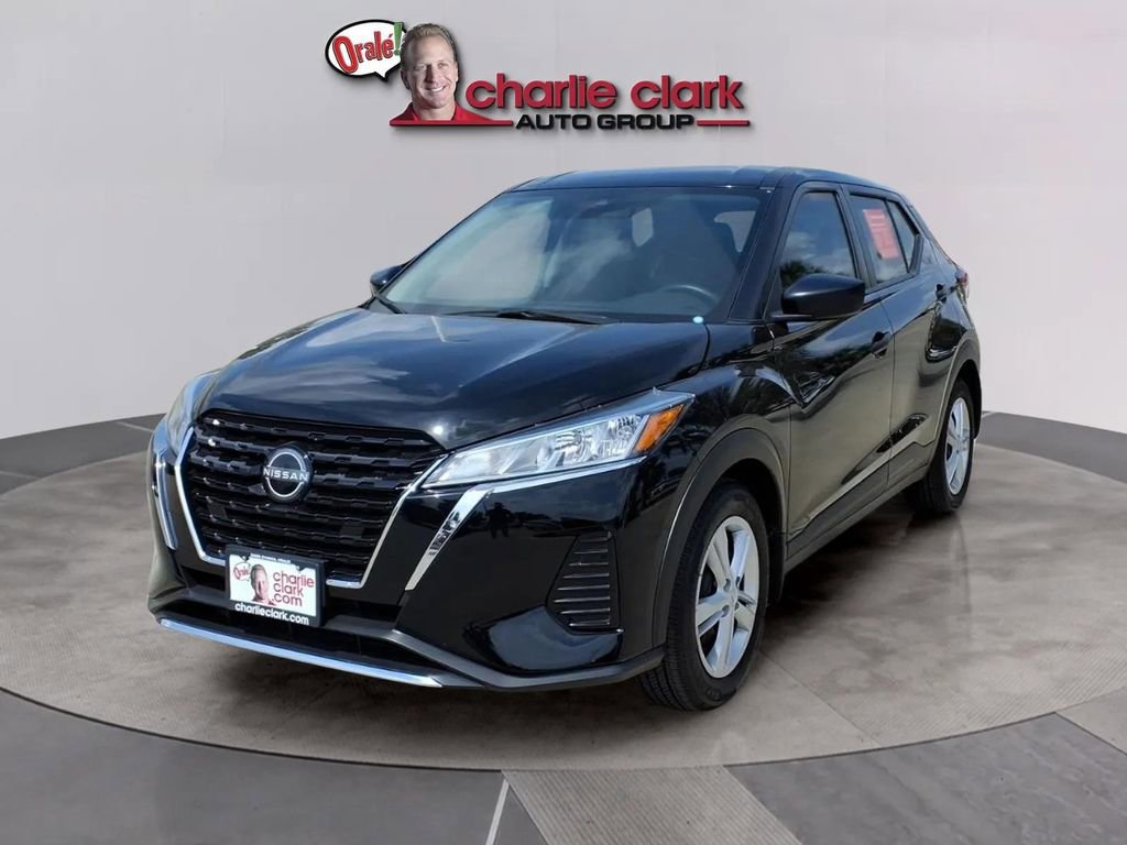 Used 2025 Nissan Kicks Play S image 1