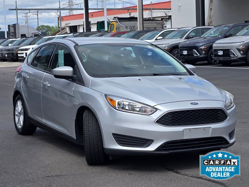 Used 2018 Ford Focus SE FWD image 3