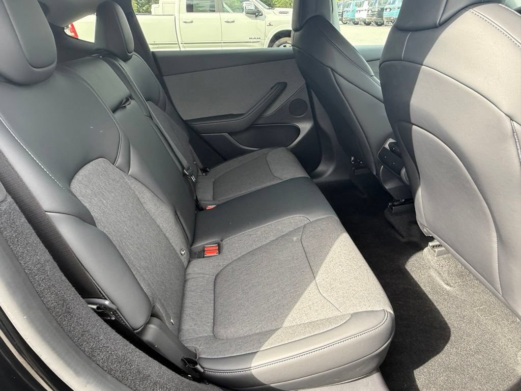 Used 2026 Tesla Model Y 2WD image 17
