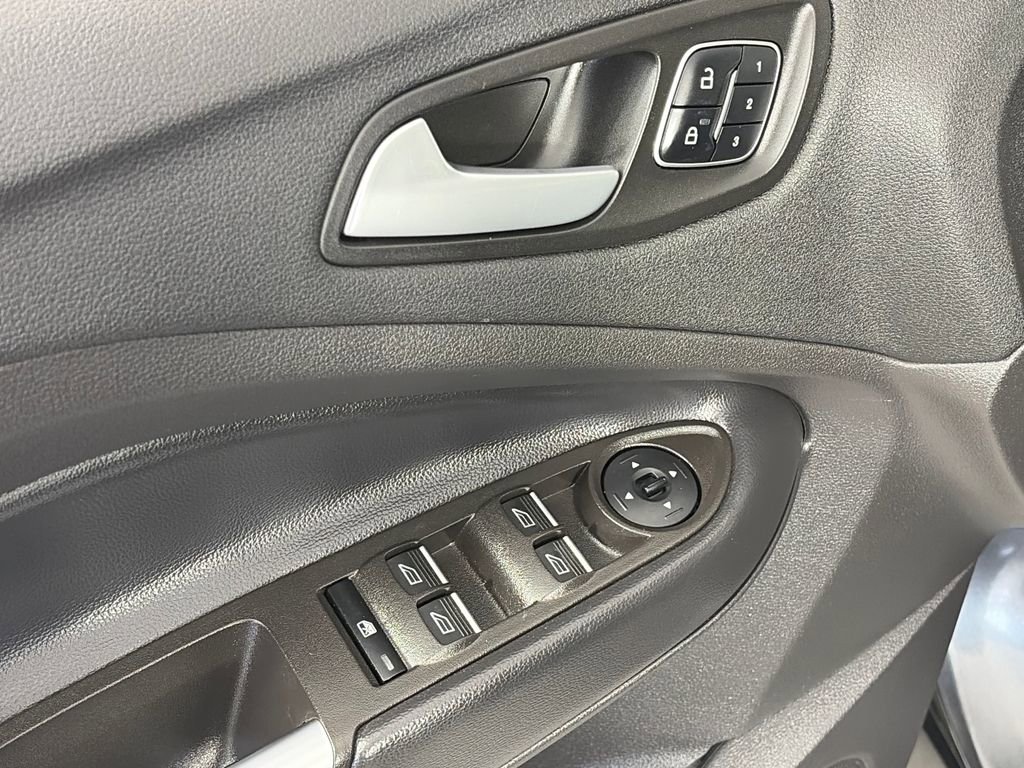 Certified 2019 Ford Escape Titanium AWD/4WD image 25