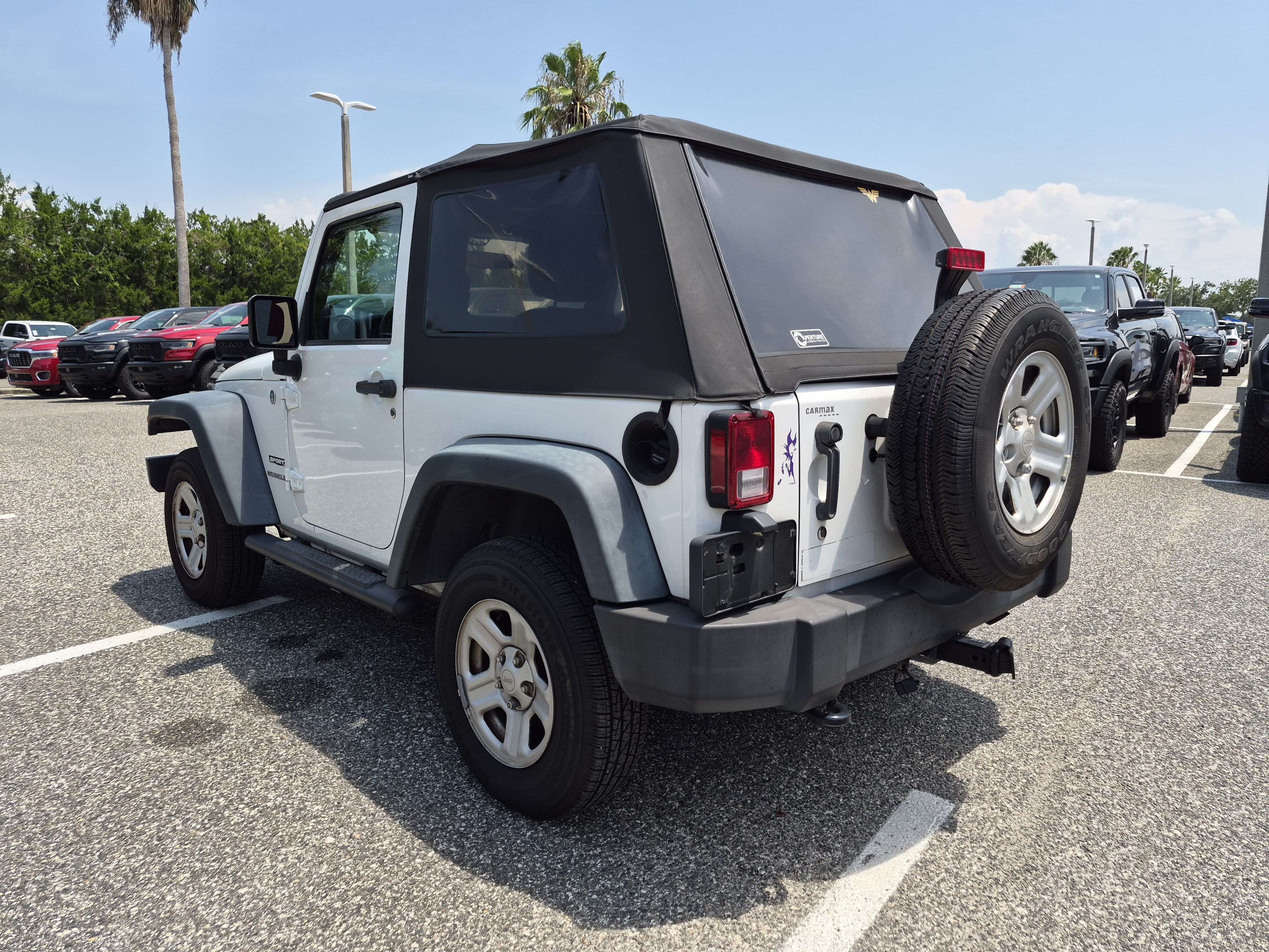 Used 2013 Jeep Wrangler Sport w/ Connectivity Group AWD/4WD image 5