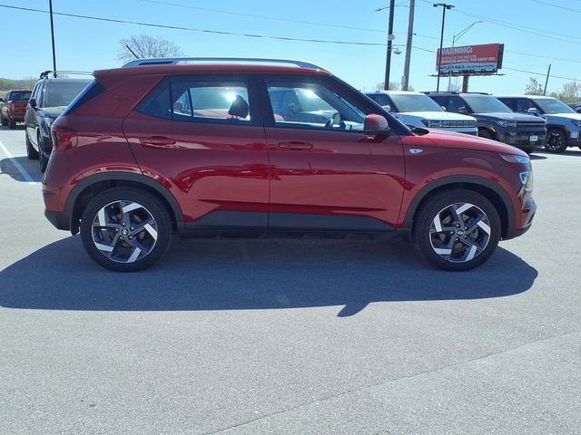 Certified 2025 Hyundai Venue SEL FWD image 9