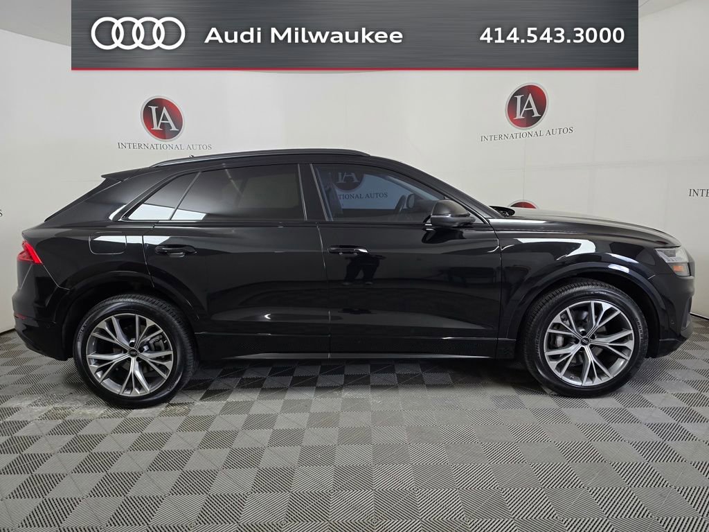 Used 2023 Audi Q8 Premium w/ Convenience Package AWD/4WD image 3