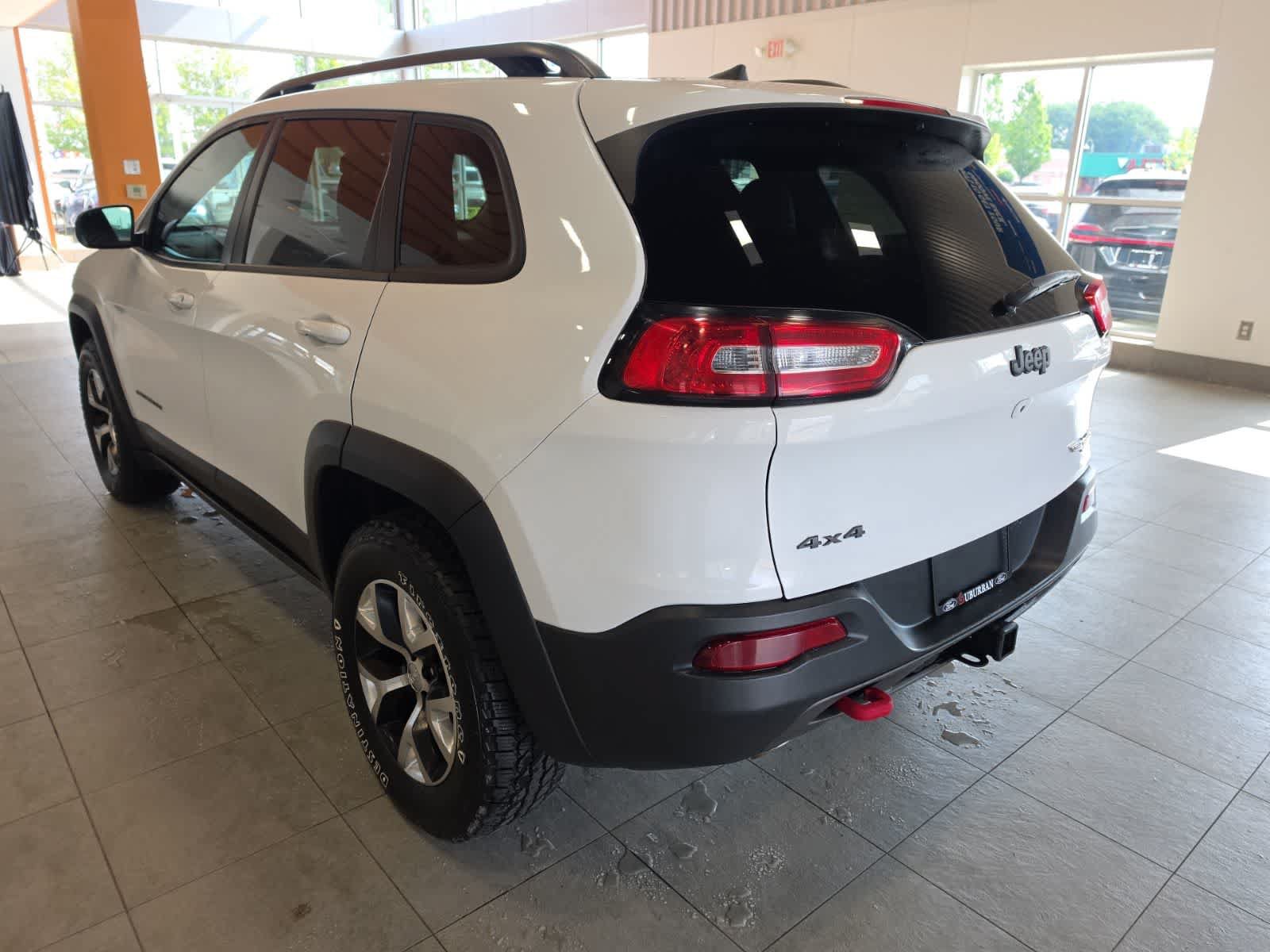 Used 2016 Jeep Cherokee Trailhawk w/ Cold Weather Group AWD/4WD image 11