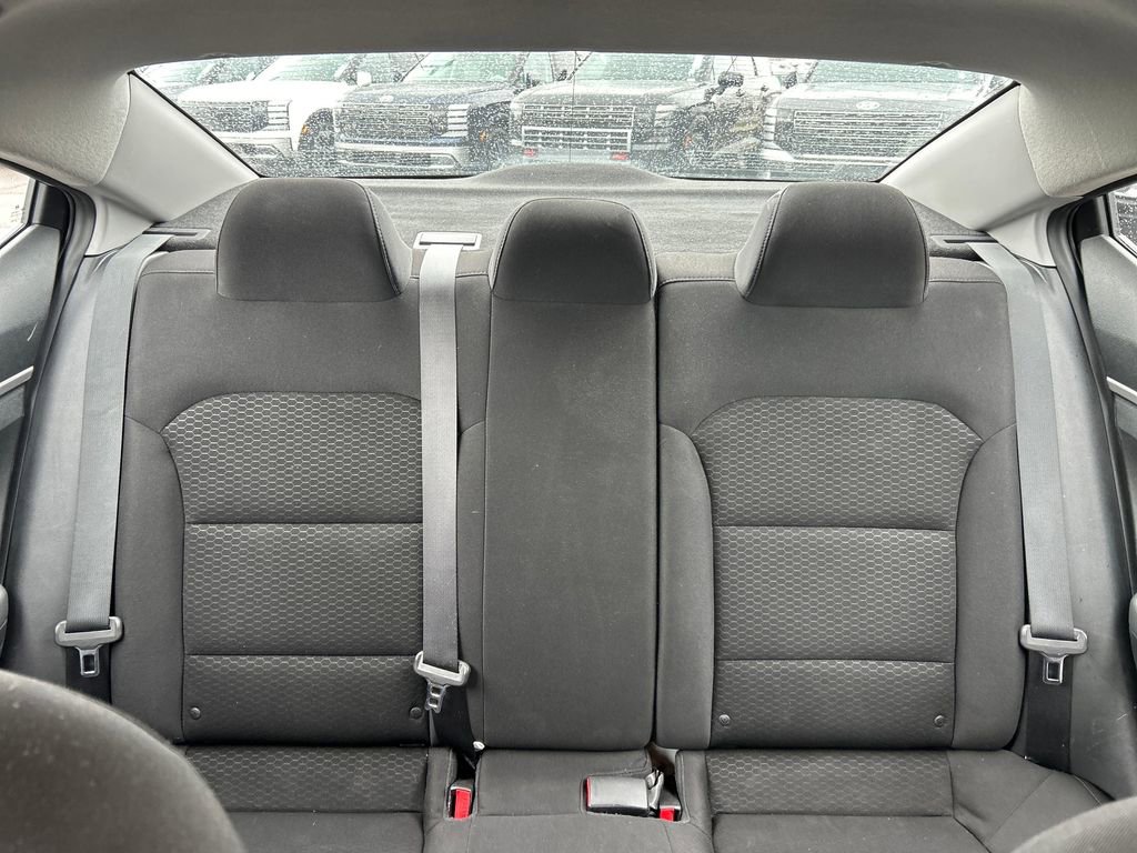 Used 2019 Hyundai Elantra SE w/ Cargo Package FWD image 25