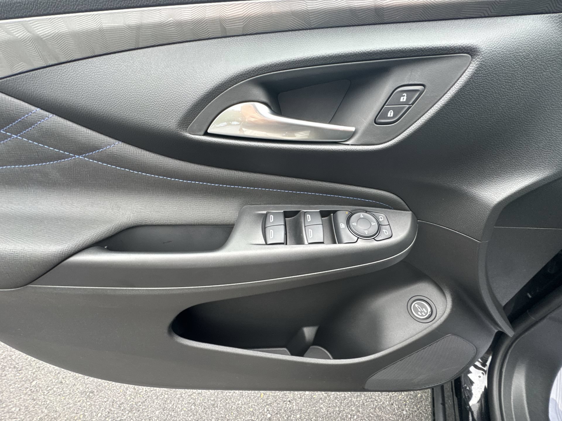 New 2026 Buick Envista Sport Touring w/ Convenience I Package FWD image 15
