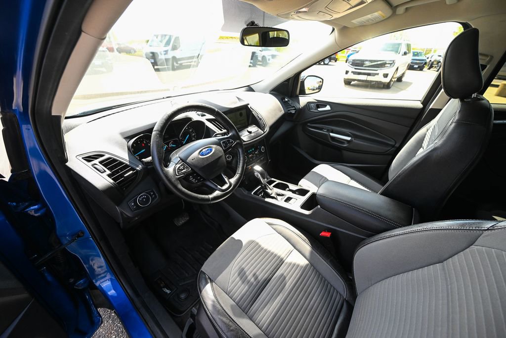 Used 2019 Ford Escape SE FWD image 17