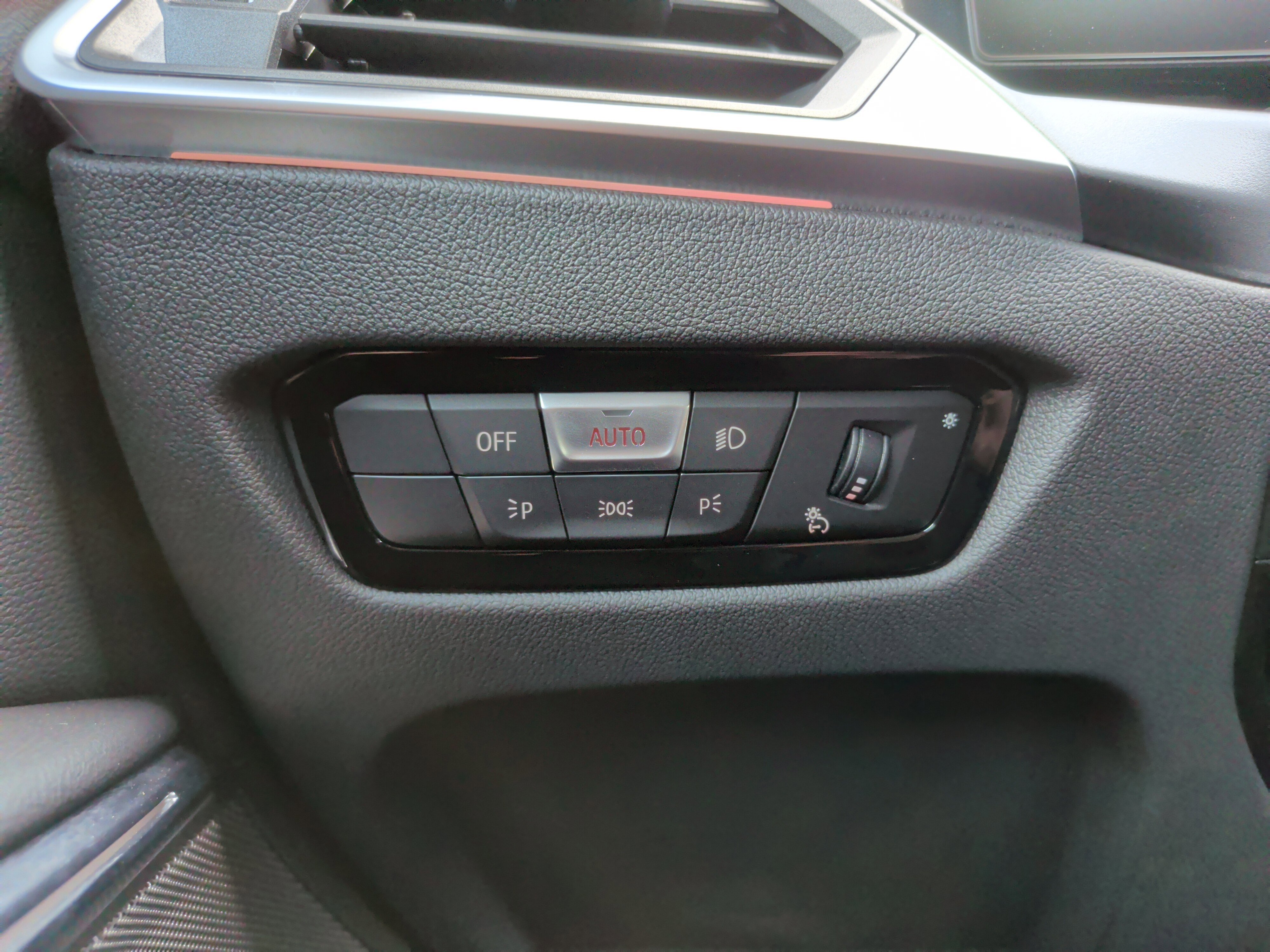 Certified 2023 BMW 330i Sedan w/ M Sport Package image 22