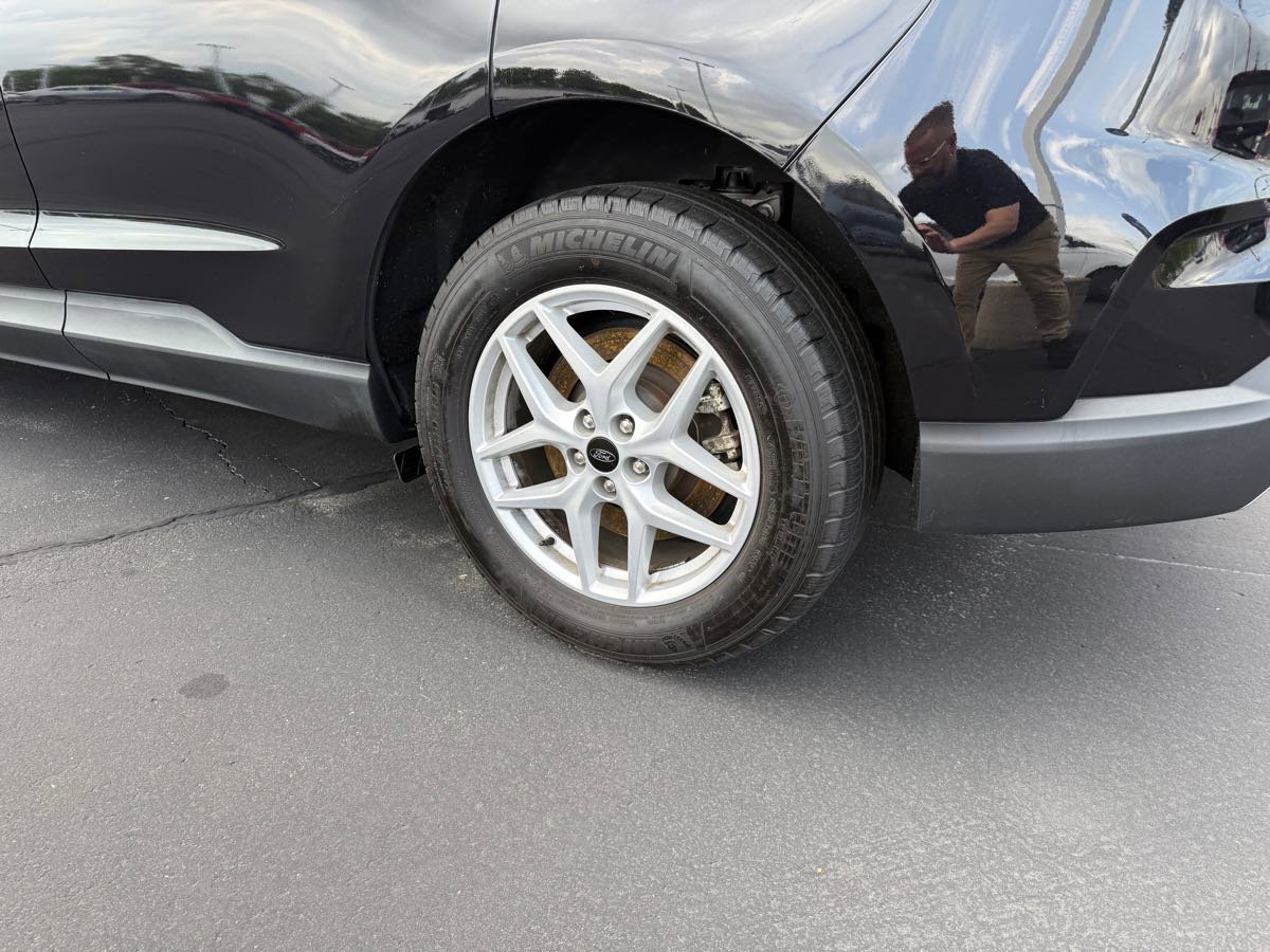 Used 2024 Ford Edge SEL image 10