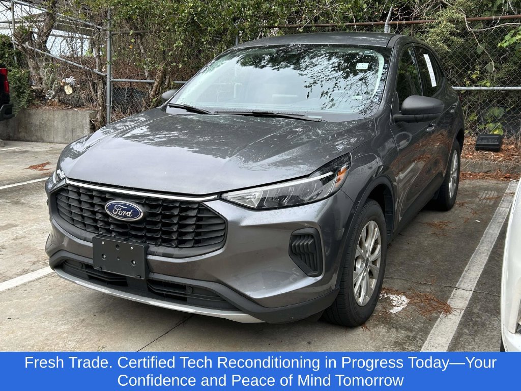 Used 2024 Ford Escape Active AWD/4WD image 3
