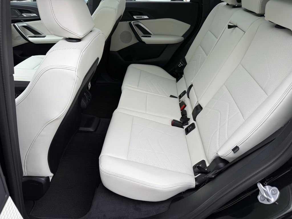 Used 2026 BMW X1 xDrive28i AWD/4WD image 10