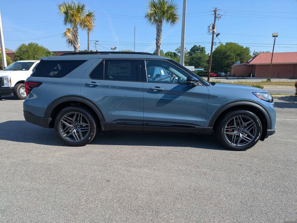 New 2026 Ford Explorer ST image 3