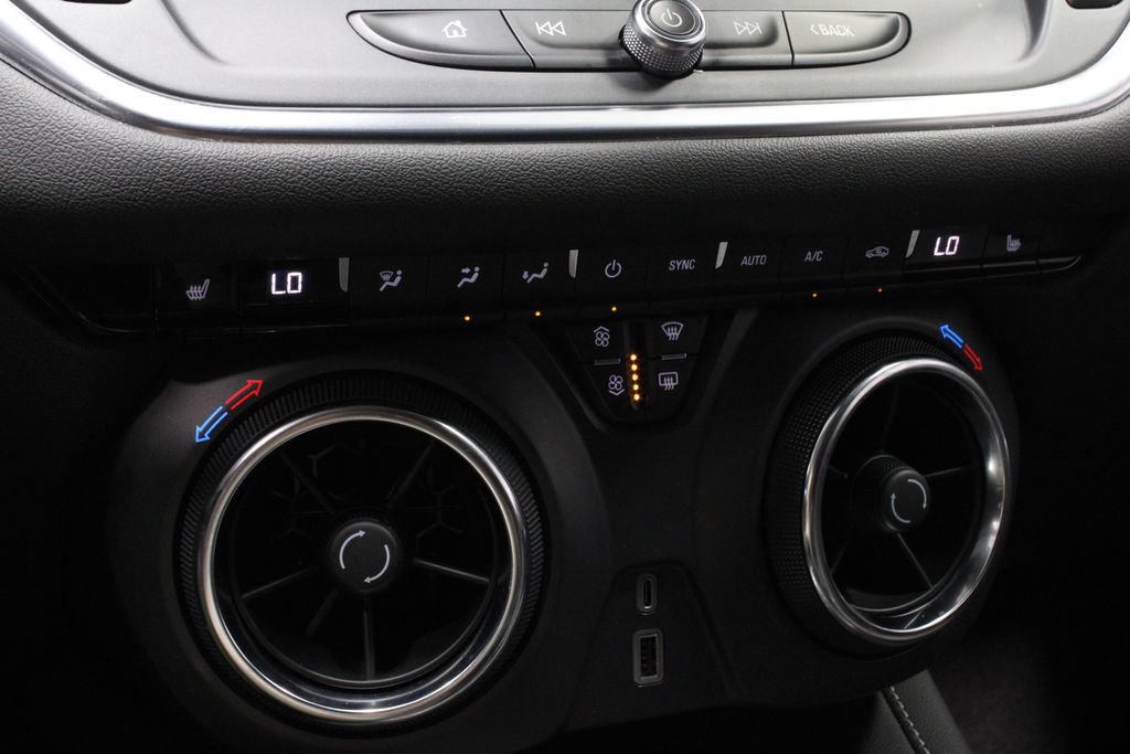Used 2024 Chevrolet Blazer LT w/ Convenience Package FWD image 29