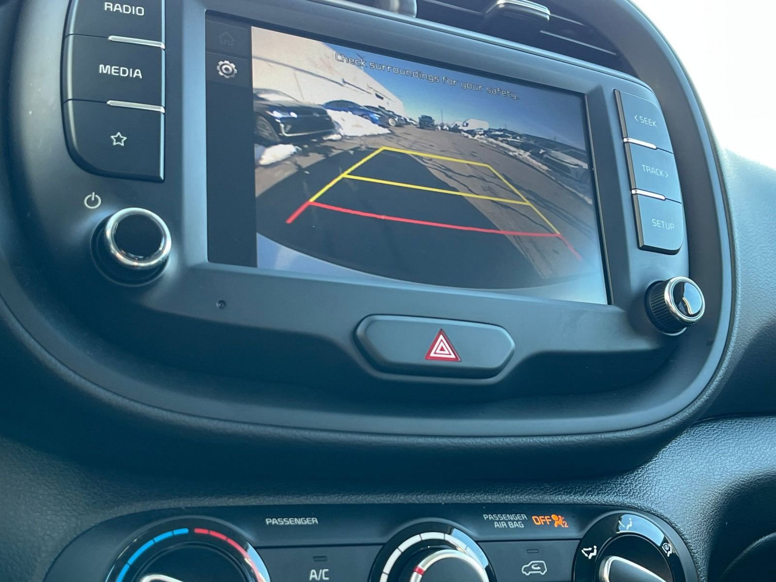 Used 2025 Kia Soul LX w/ LX Technology Package FWD image 22