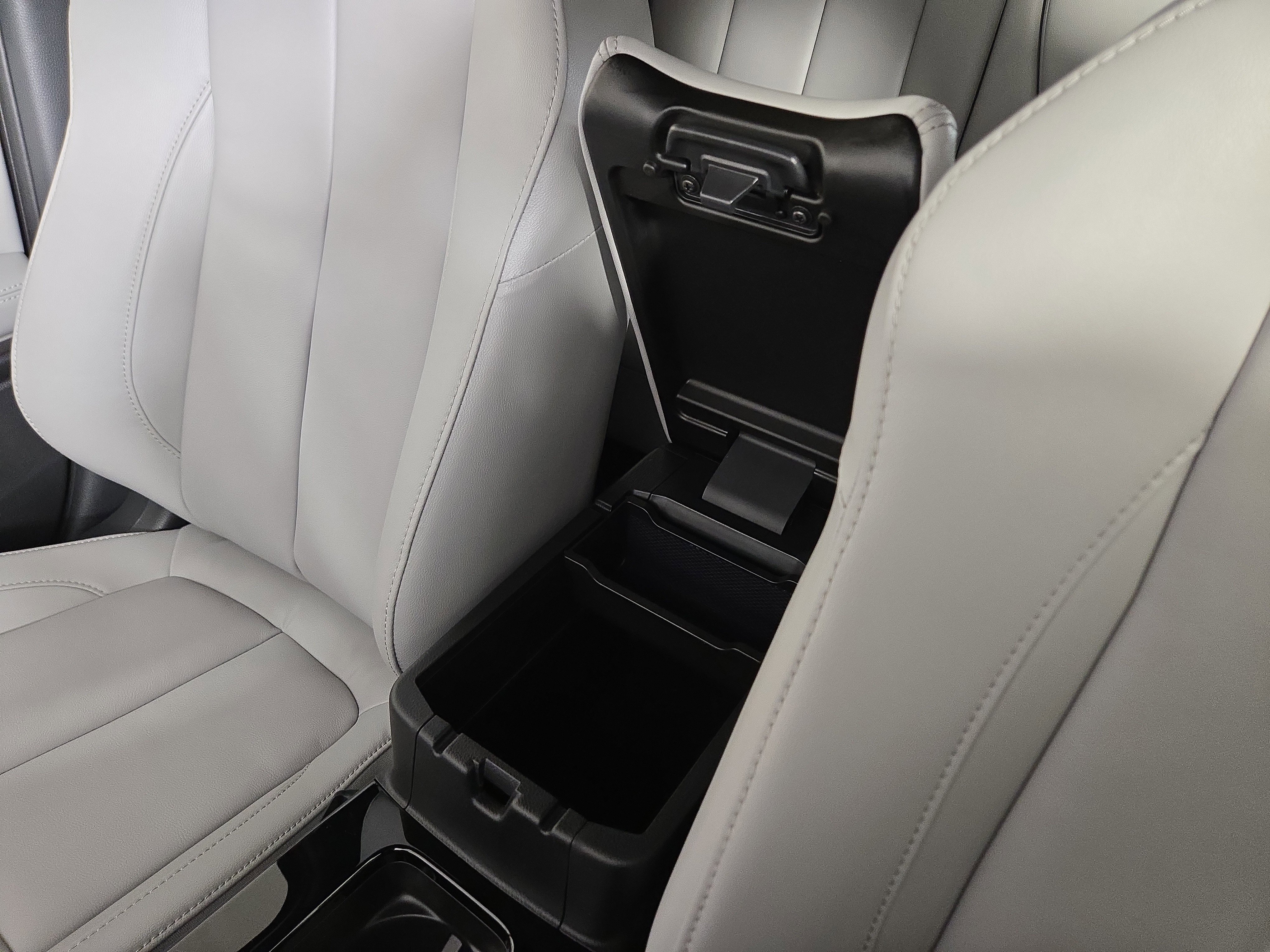 New 2026 Mitsubishi Eclipse Cross SEL image 26