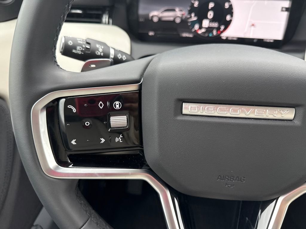 Used 2024 Land Rover Discovery Sport S image 21