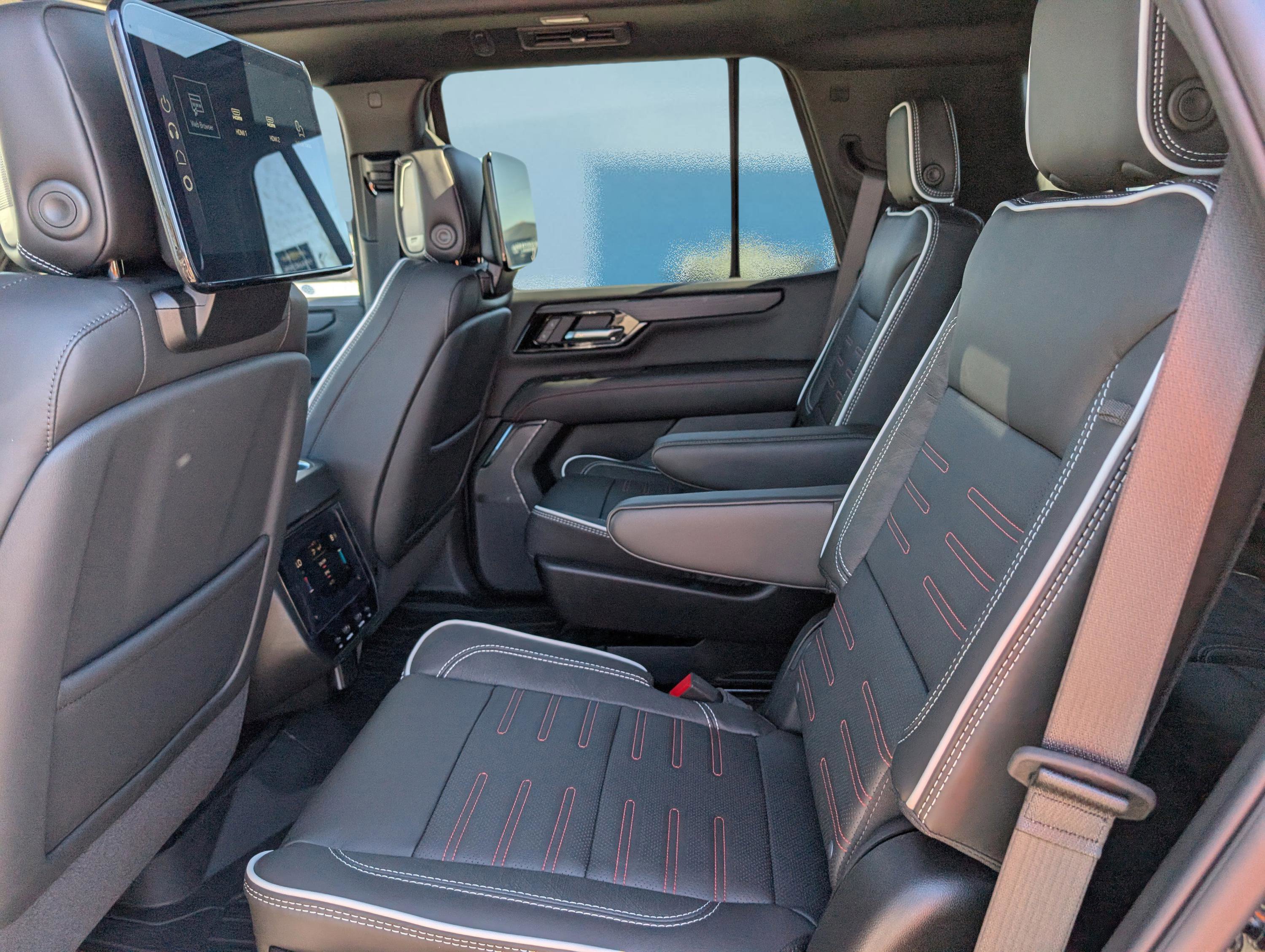 New 2026 GMC Yukon AT4 Ultimate w/ LPO, Floor Liner Package image 15