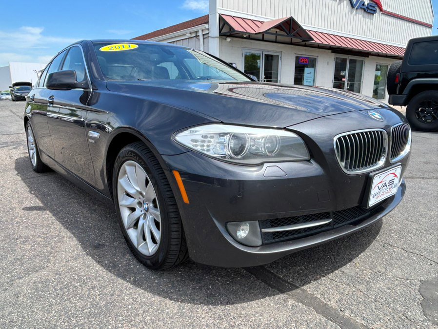 Used 2011 BMW 535i xDrive Sedan AWD/4WD image 3