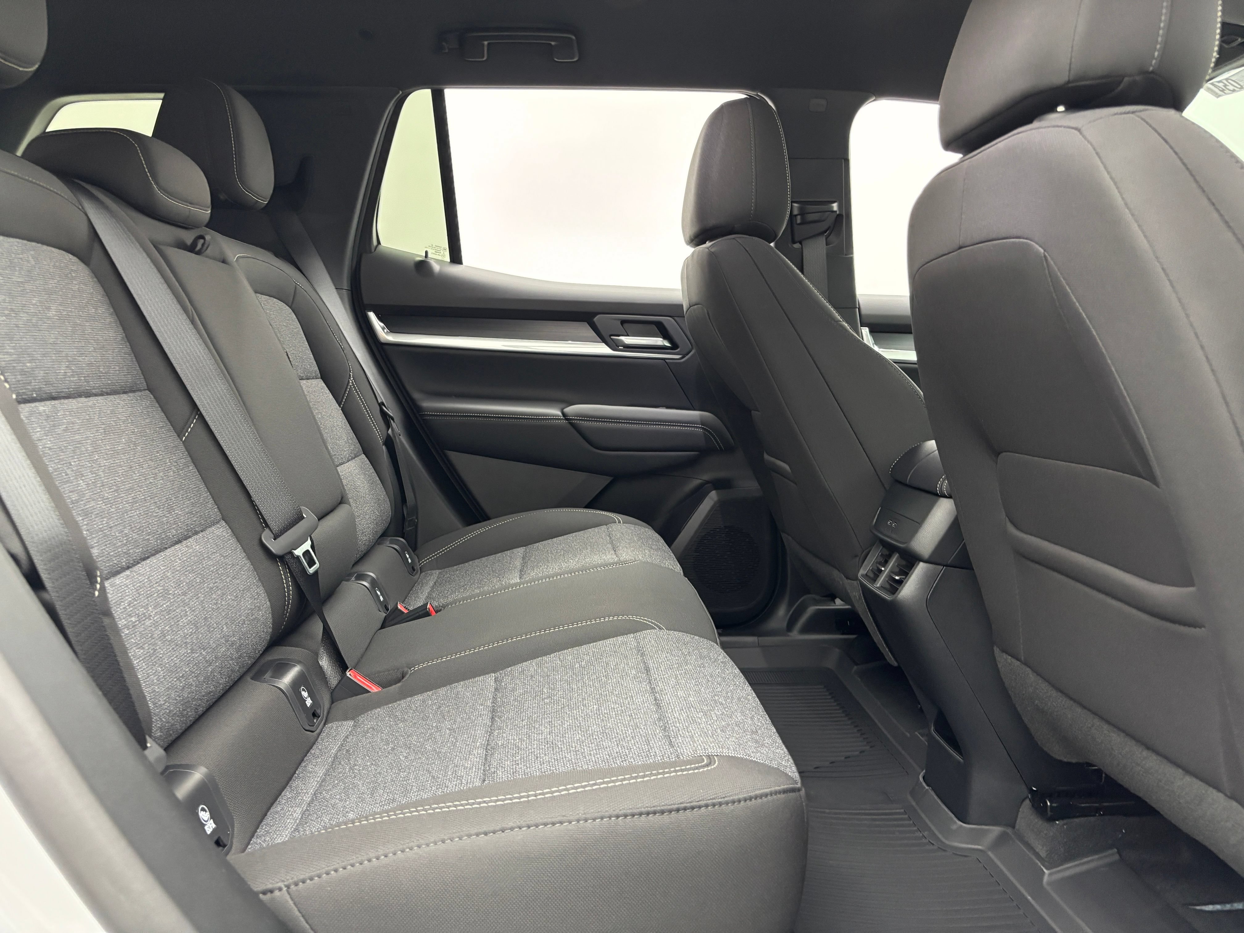 New 2027 GMC Terrain Elevation FWD image 32