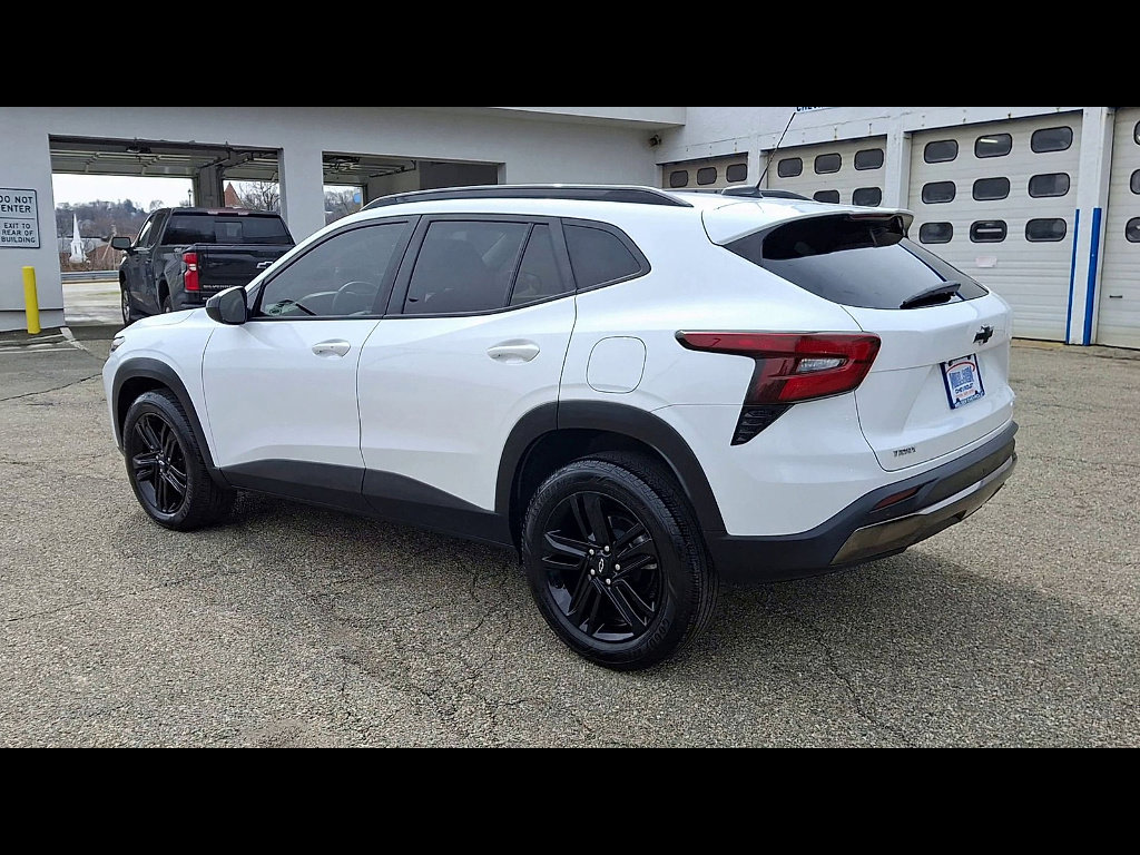 Certified 2024 Chevrolet Trax ACTIV w/ Driver Confidence Package image 6