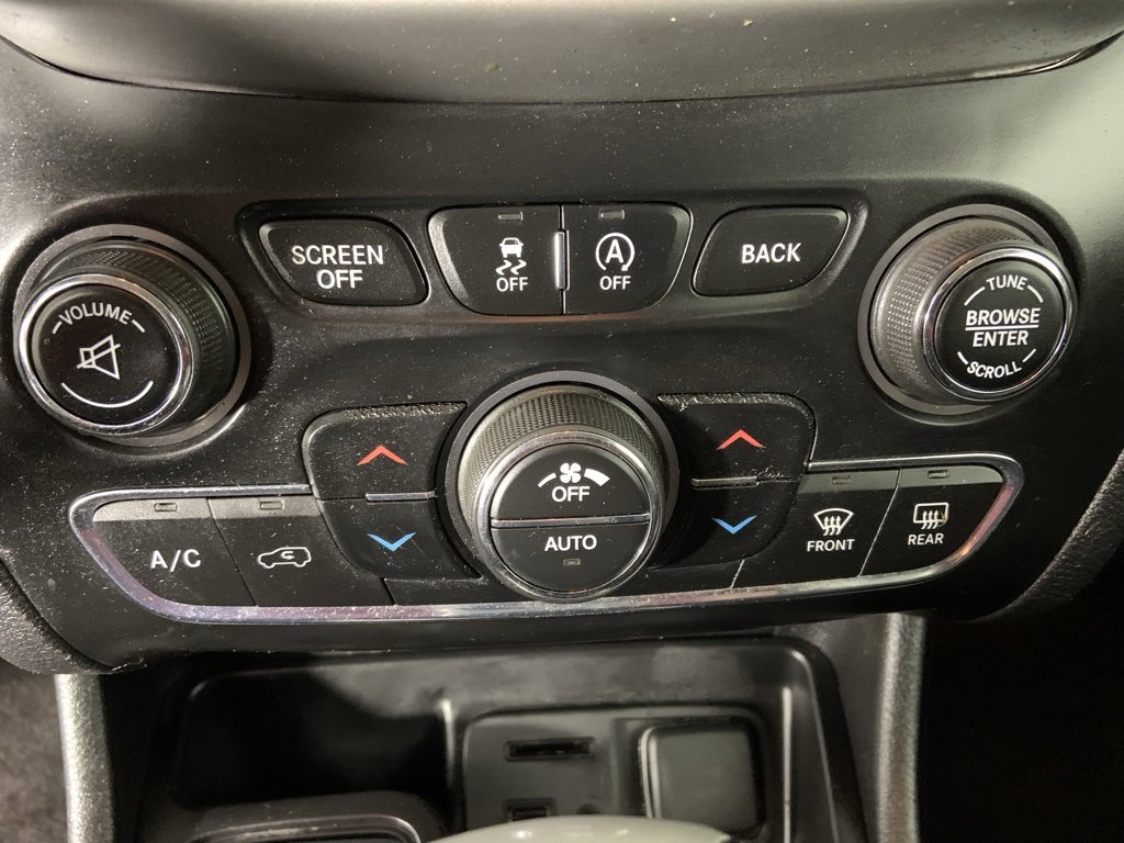 Used 2018 Jeep Cherokee Trailhawk w/ Quick Order Package 27L image 14