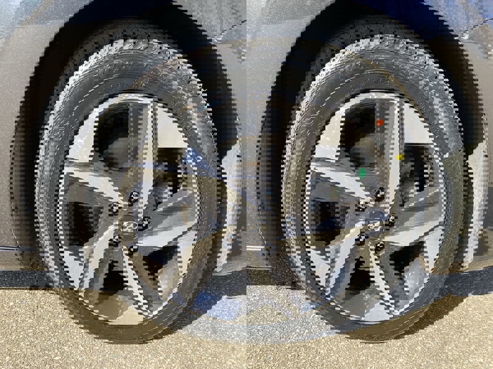 Used 2021 Hyundai Elantra Limited image 17