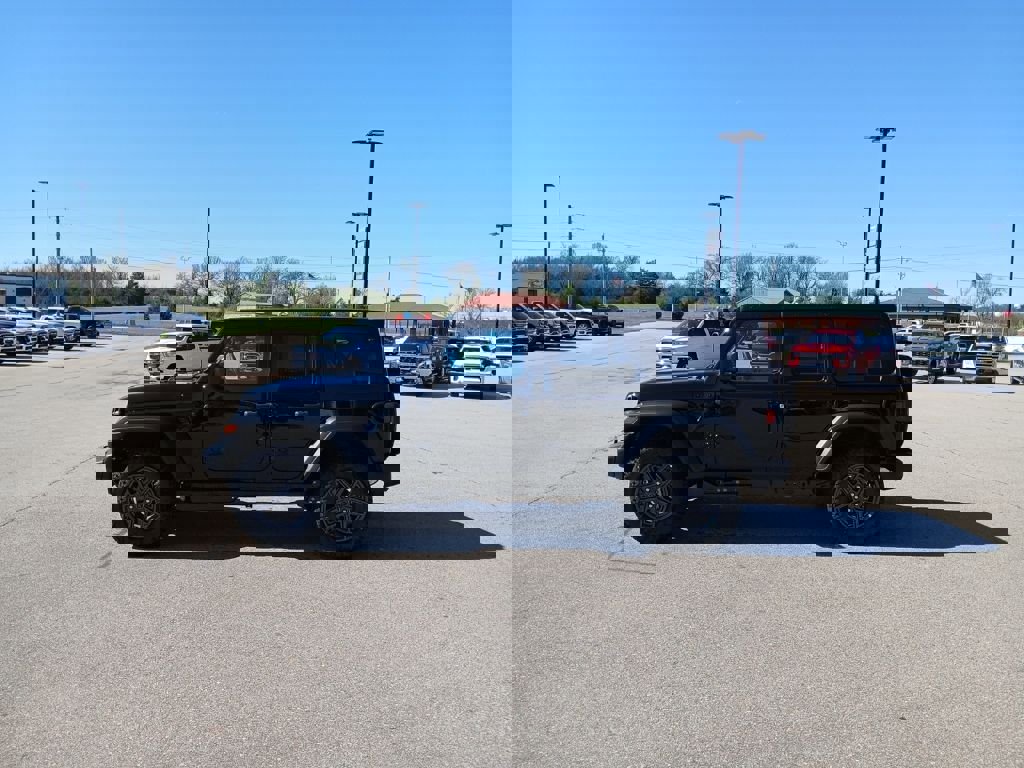 New 2026 Jeep Wrangler Unlimited Sport w/ Convenience Group image 4