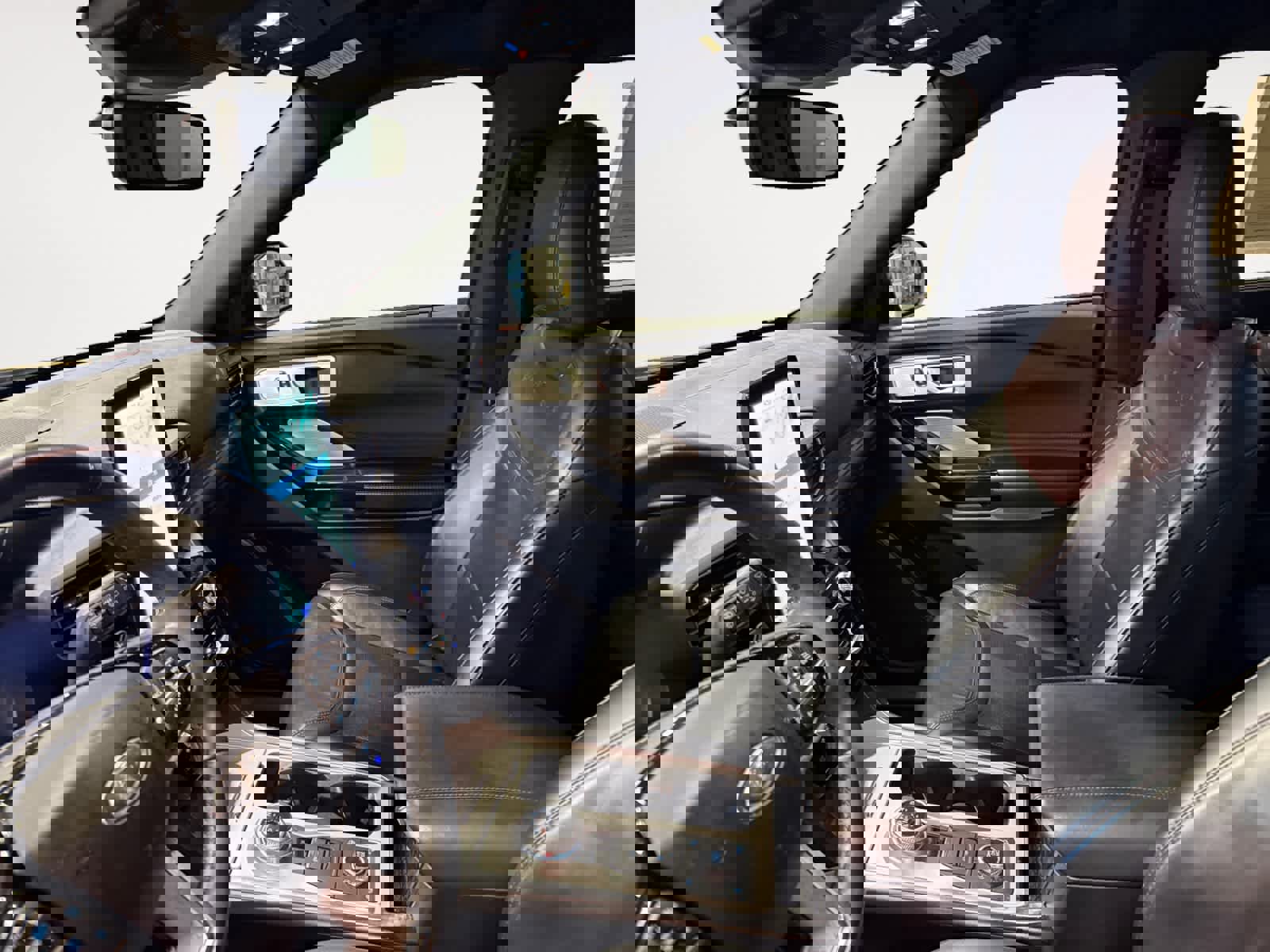 Used 2021 Ford Explorer Platinum w/ Equipment Group 601A image 10