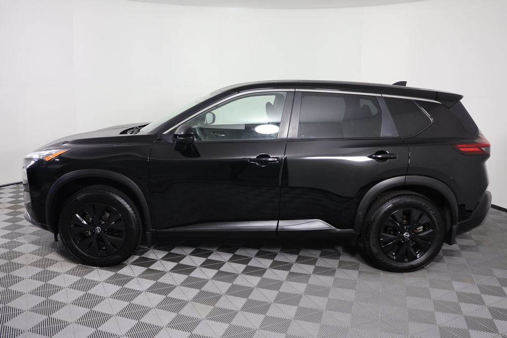 Used 2023 Nissan Rogue SV AWD/4WD image 4