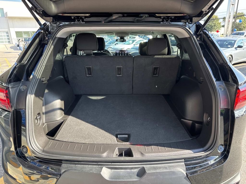 Certified 2025 Chevrolet Blazer LT image 9