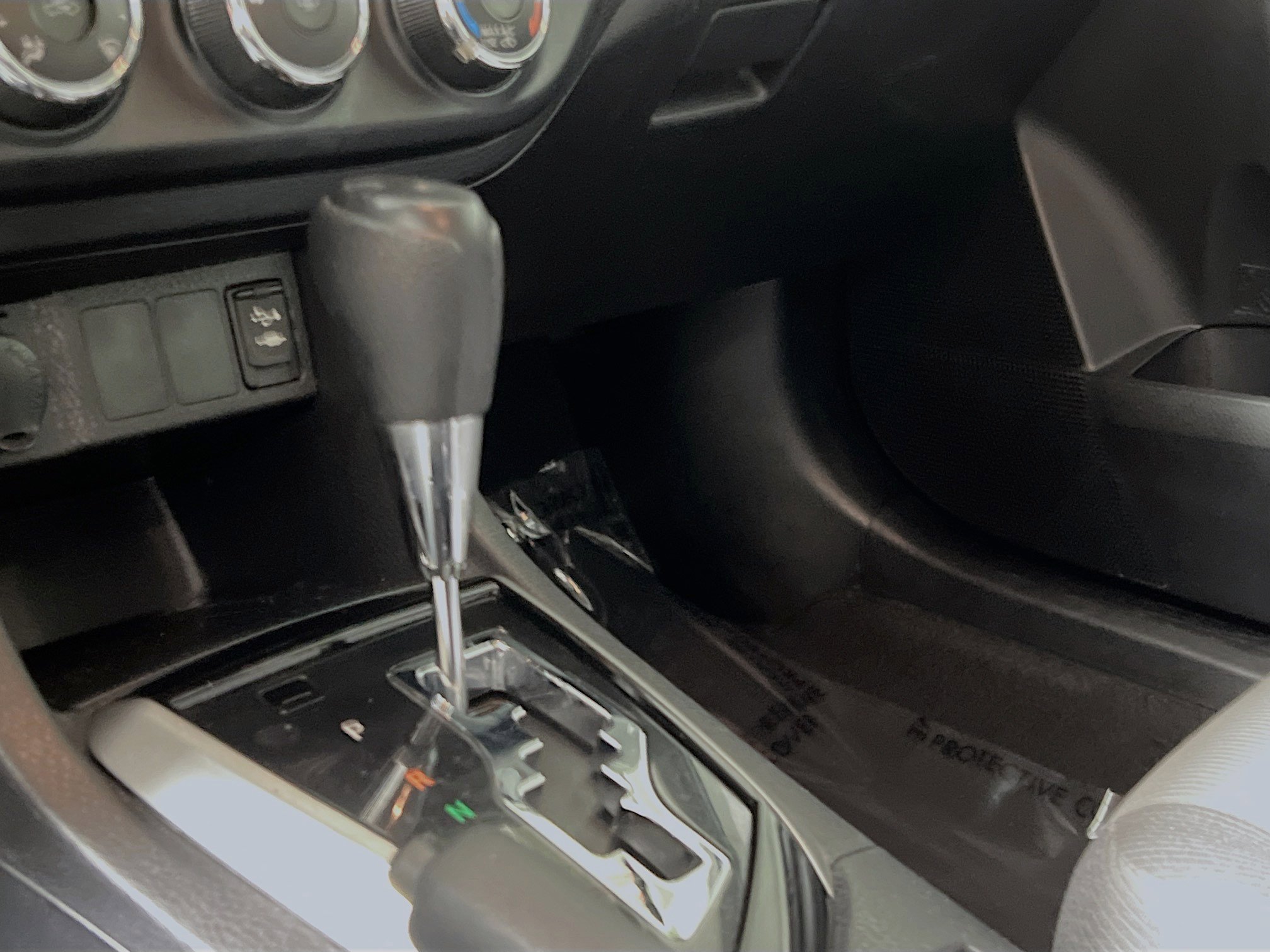 Used 2016 Toyota Corolla L image 24