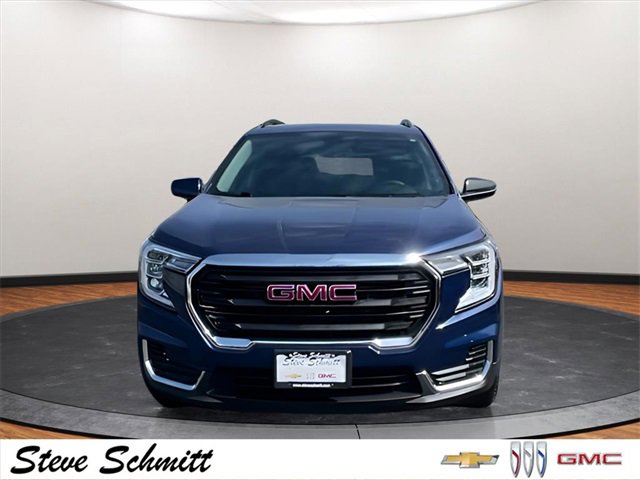 Certified 2023 GMC Terrain SLE w/ Driver Convenience Package image 3