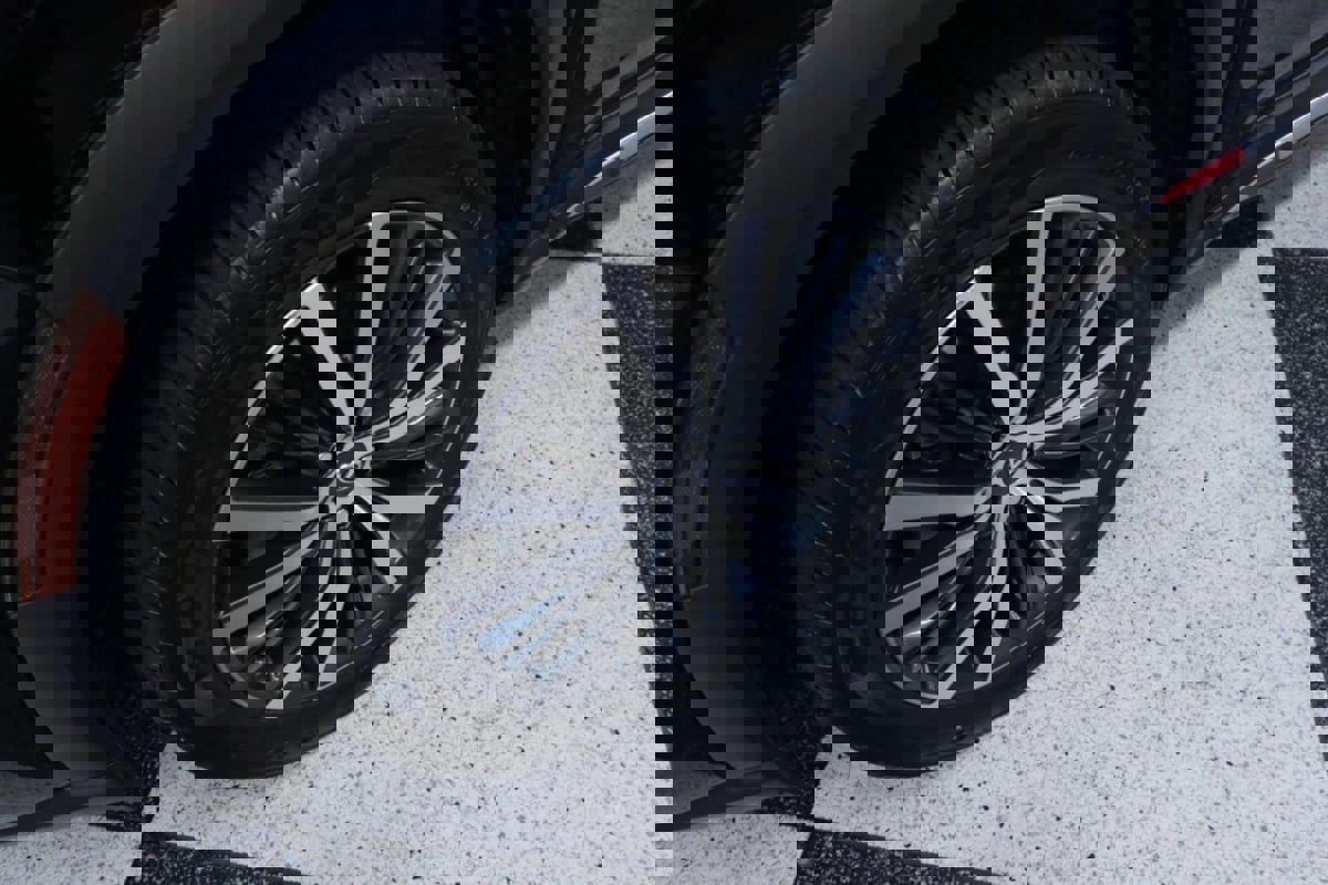 Used 2022 INFINITI QX60 Sensory image 43